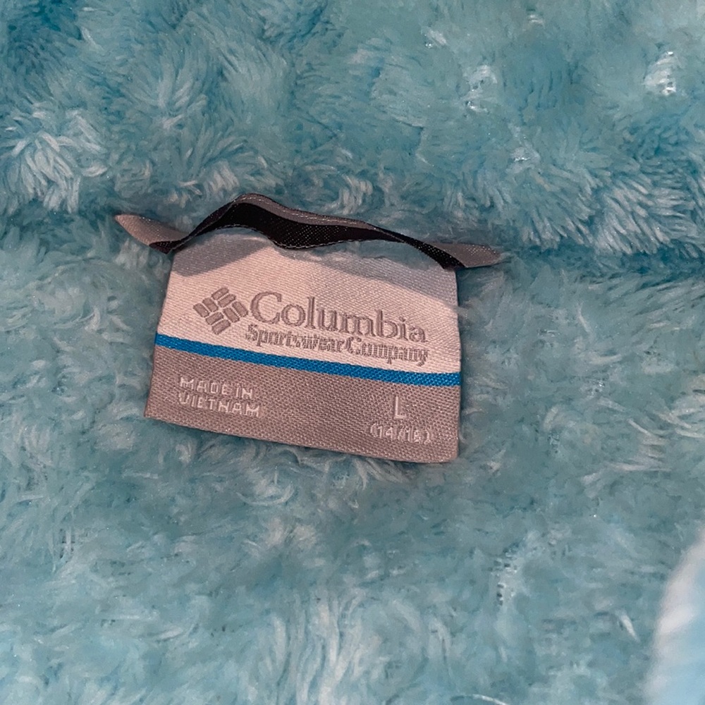 Fleece - Picture 2 of 3